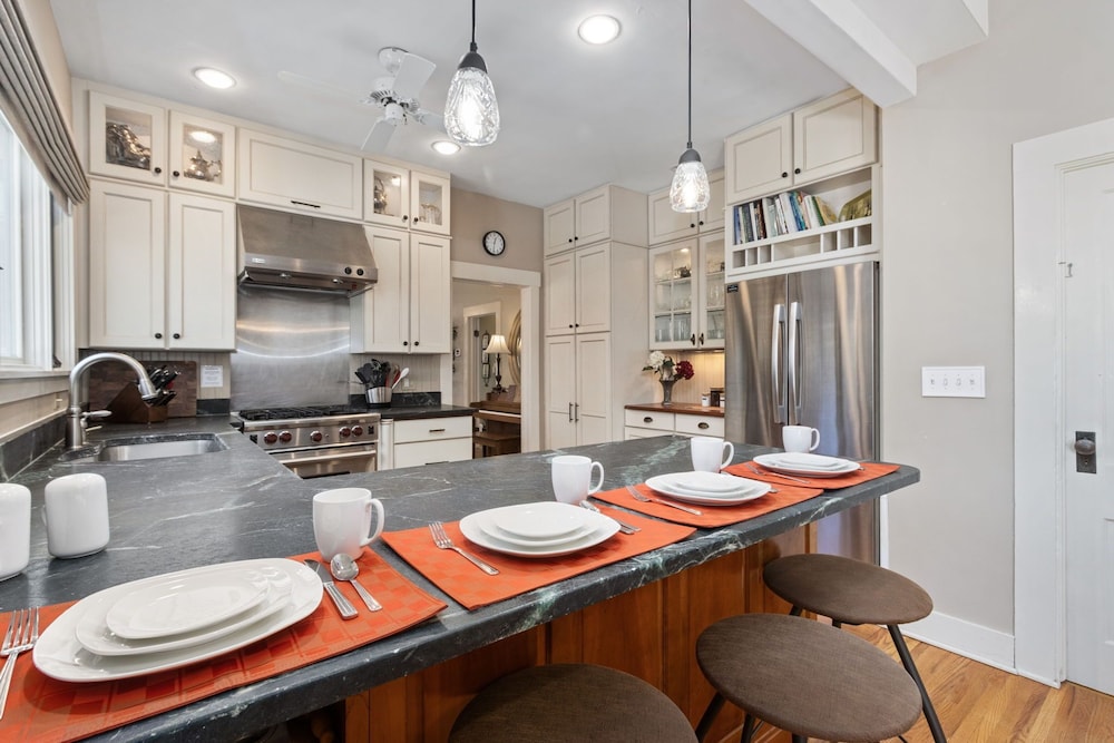 City Park Charm - Vintage Home w/ Modern Comforts