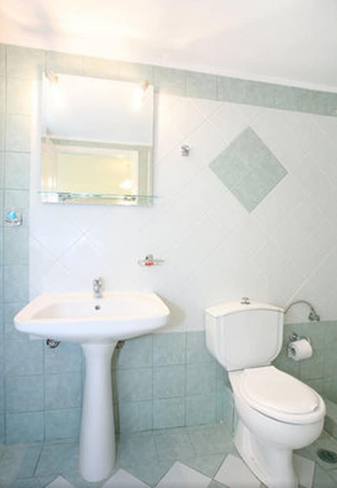 Armonia Apartments & Studios