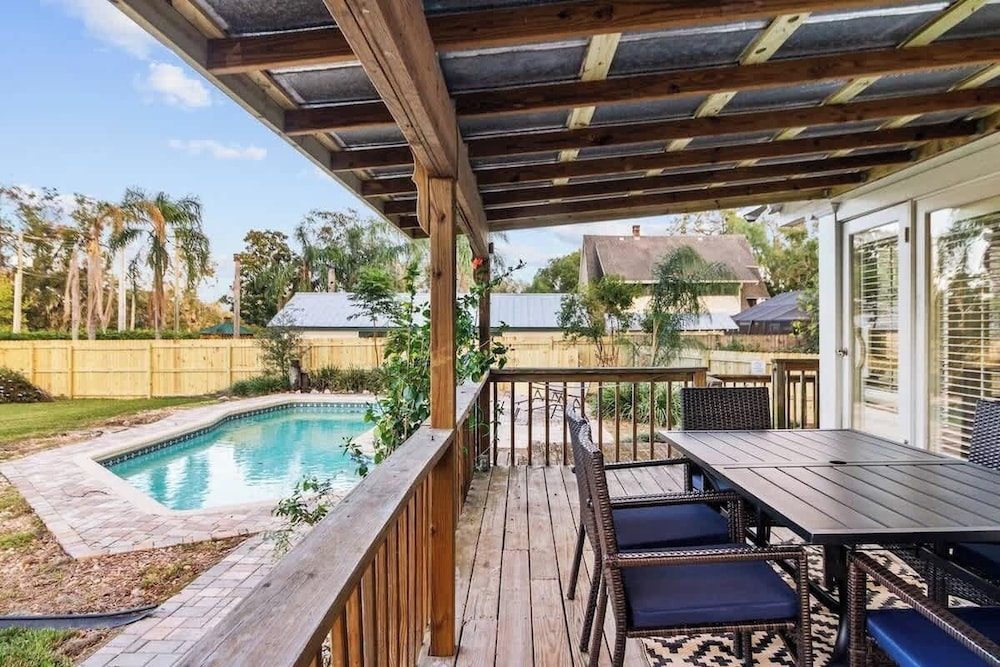 4 Bedroom Historic House, Pool, Downtown Dade City
