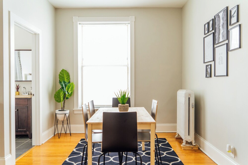 2BR Apt Furnished - Grace 11-1