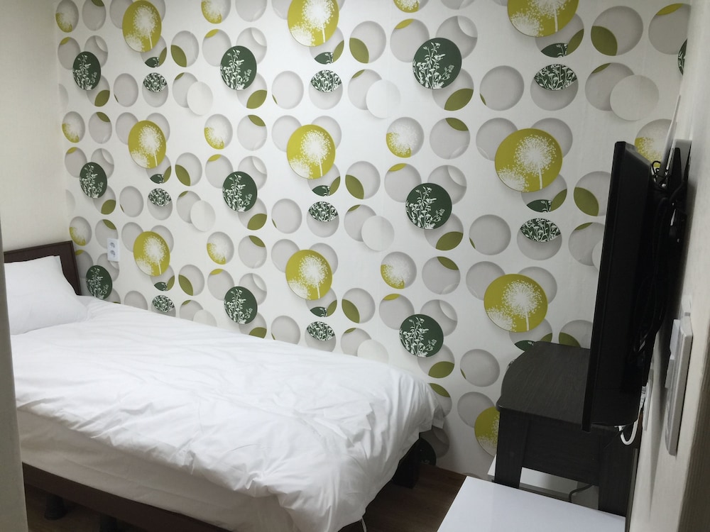 Hamory Guesthouse
