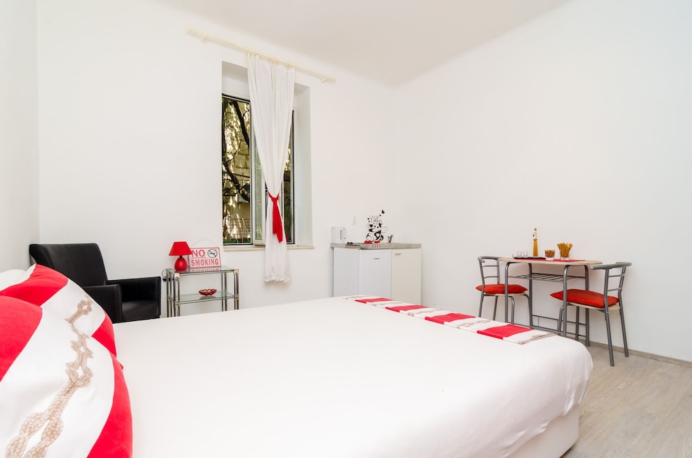 Apartment Caceris