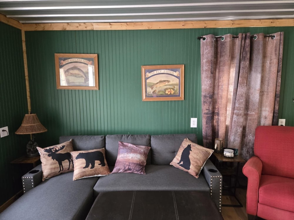 #1 ~ Modern Hunting One Room Cabin ~ Wheelchair Accessible Cabin