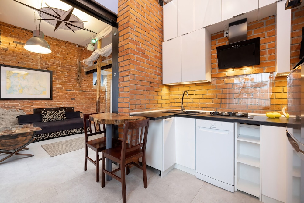 Stylish Apartment in Center by Renters view 5