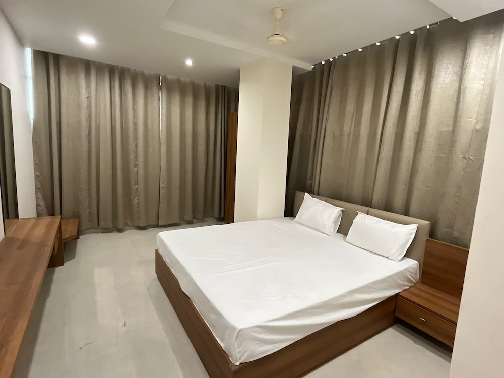 Hotel Tilak