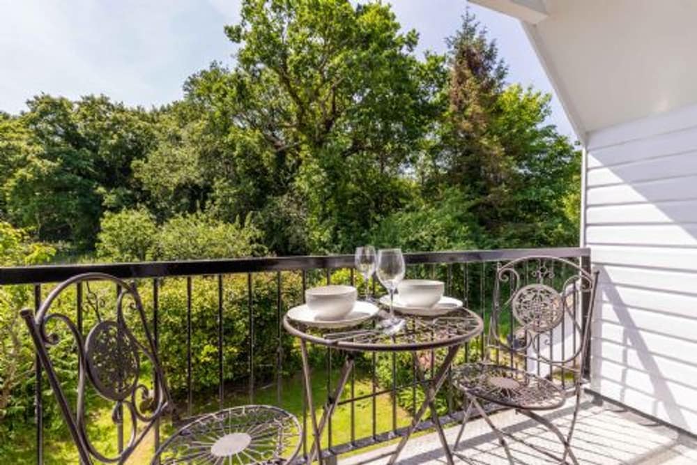 Host Stay The Lodge at Alderfen View view 2