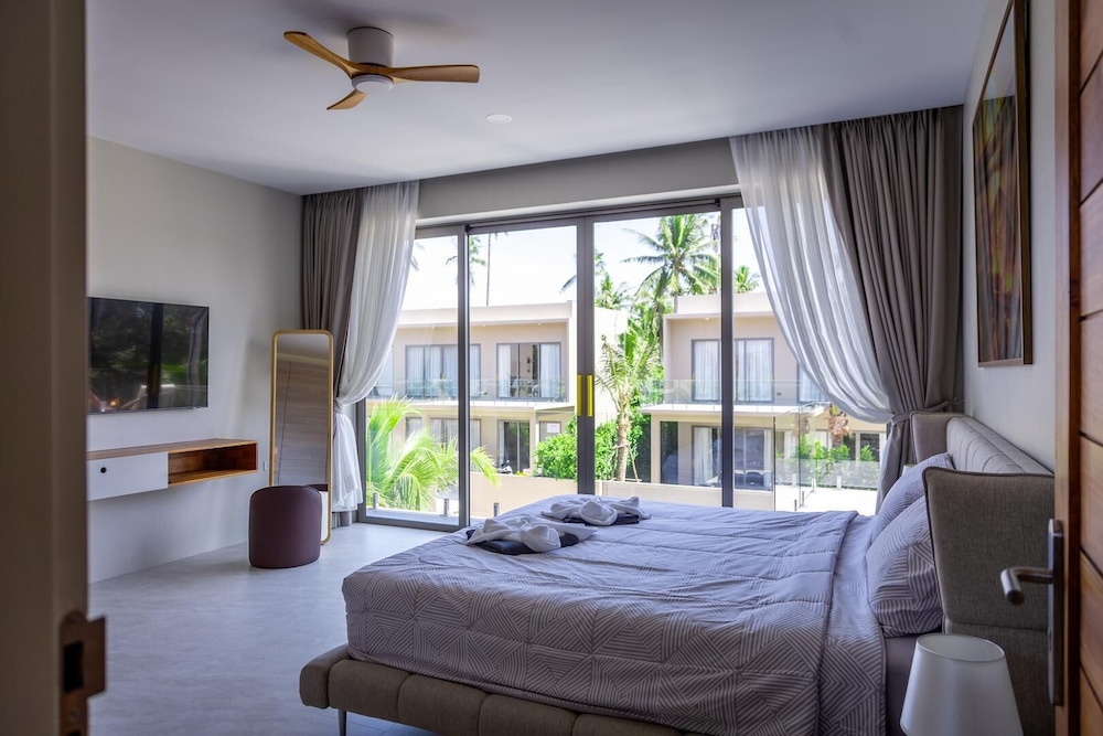 3 Bed Pool Villa Near The Beach KBR29
