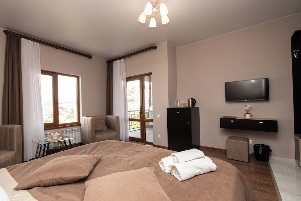 Hillside Guest House