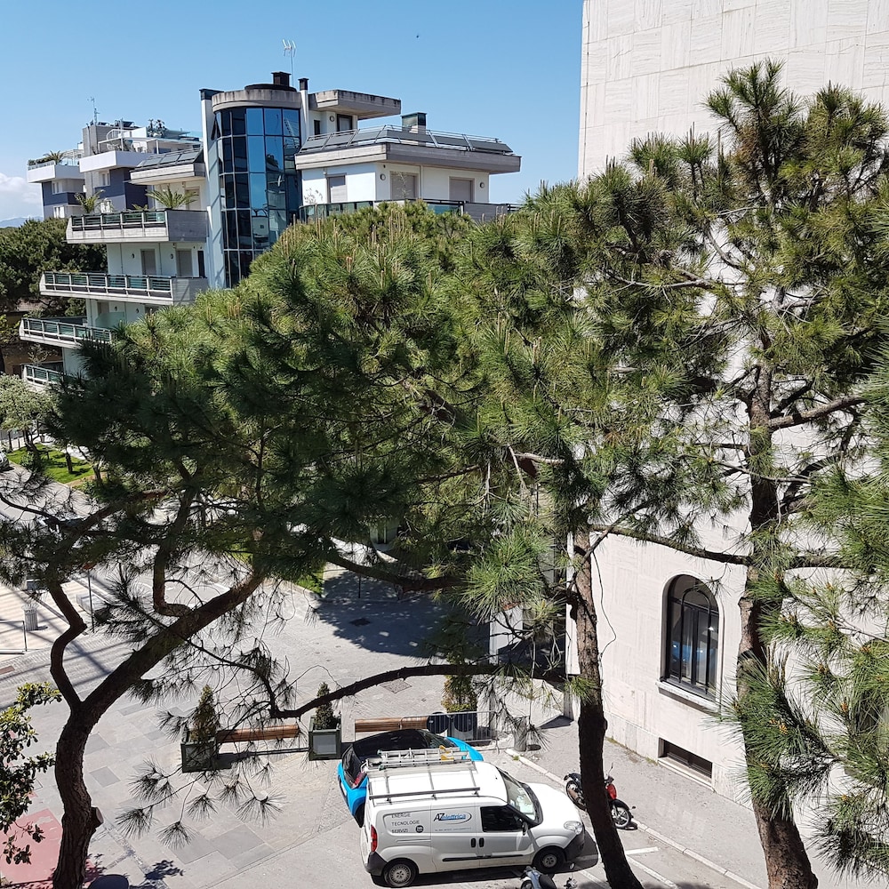 Hotel Ceccarini 9