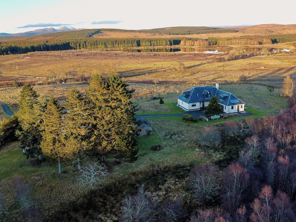Challenger Lodge