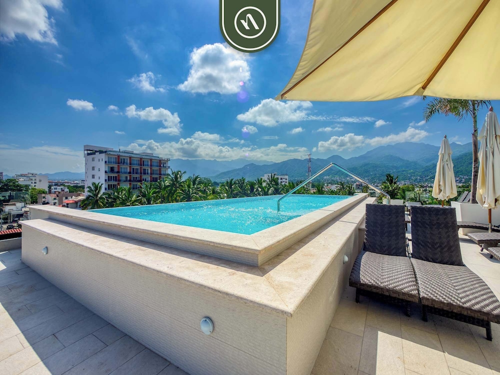Amazing 2 BR Condo in Versalles - Rooftop Pool
