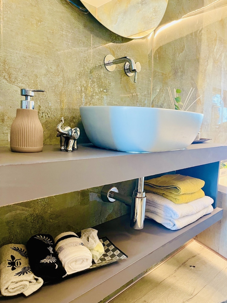 Carmel Holiday Apartments