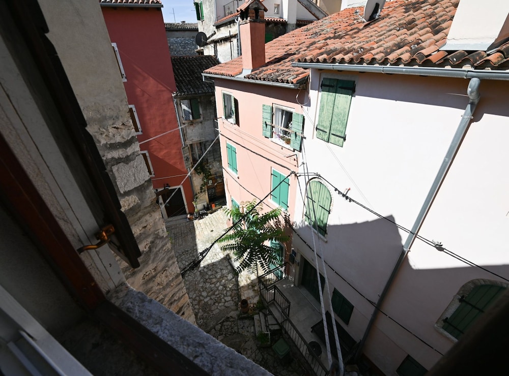 Radiant and Trendy Downtown Rovinj Apartment