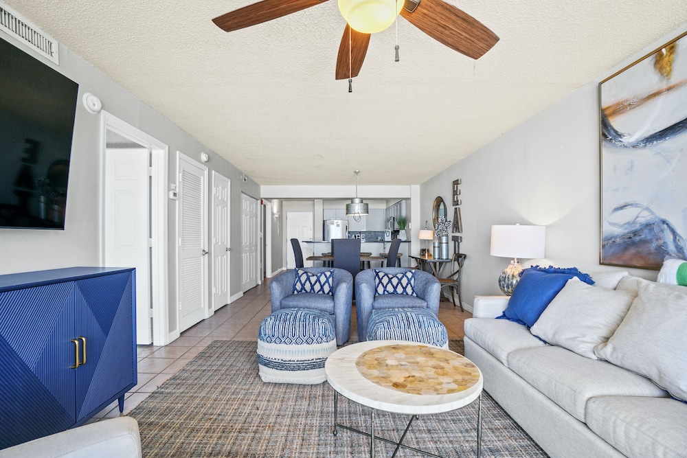 Pelican Beach Resort by Panhandle Getaways