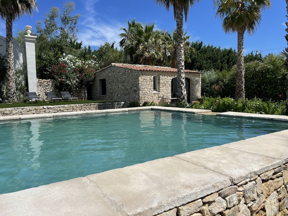 Pavillon de Charme 4p Piscine Jardin vue Solarium
