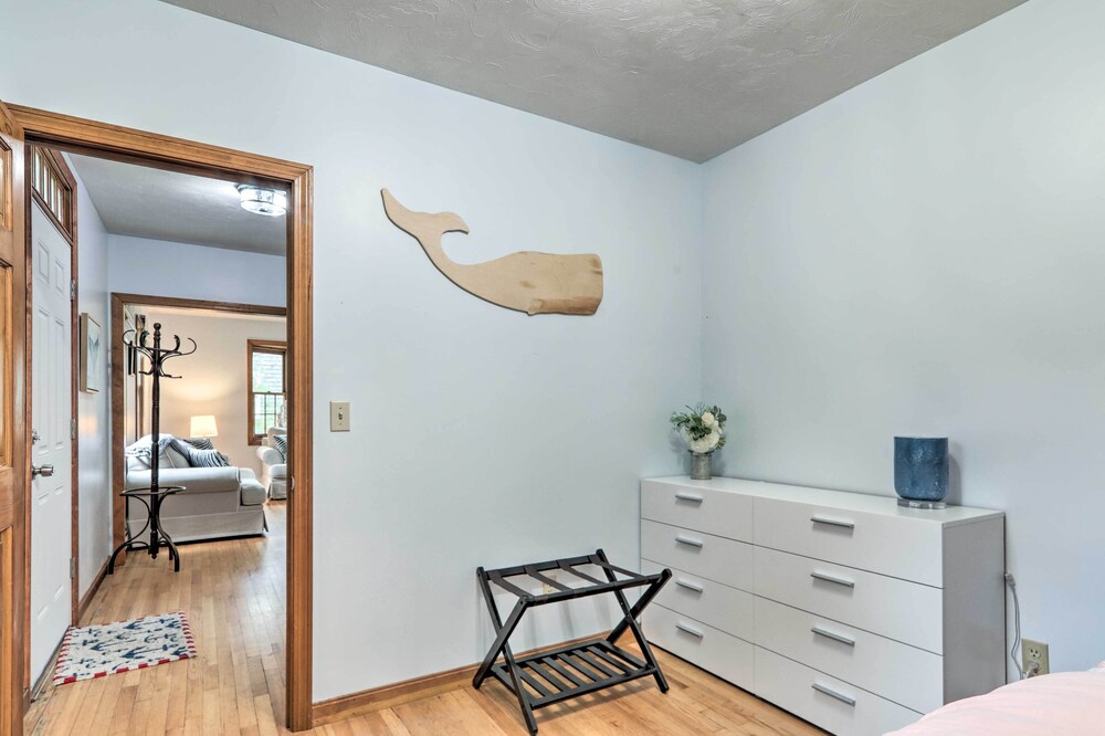 Hyannis Vacations - Lovely Hyannis Cottage - Walk to Beach  Main St! - Property Image 11