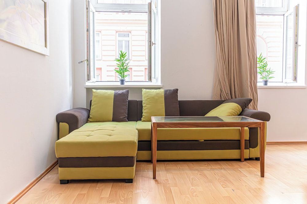 Charming 3BR Apt in Central Vienna