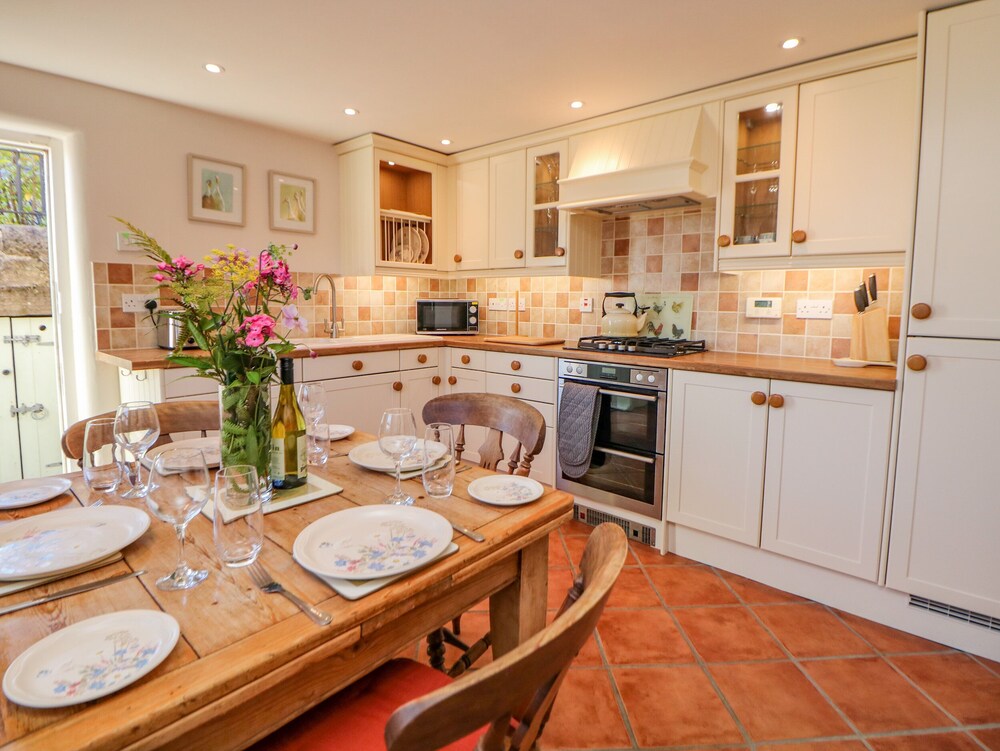 Hill Cottage