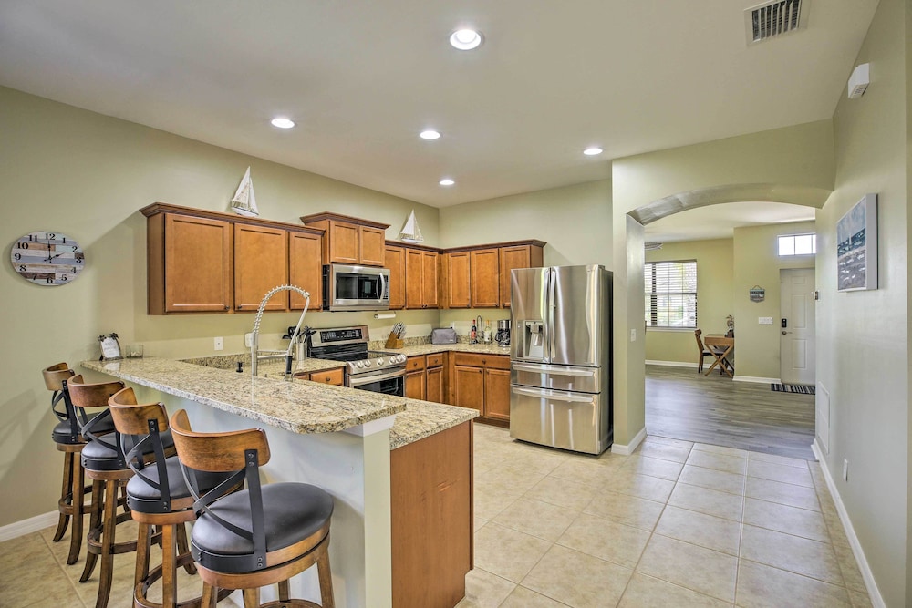 Sunny Cape Coral Home w/ Private Pool Lanai - Property Image 17