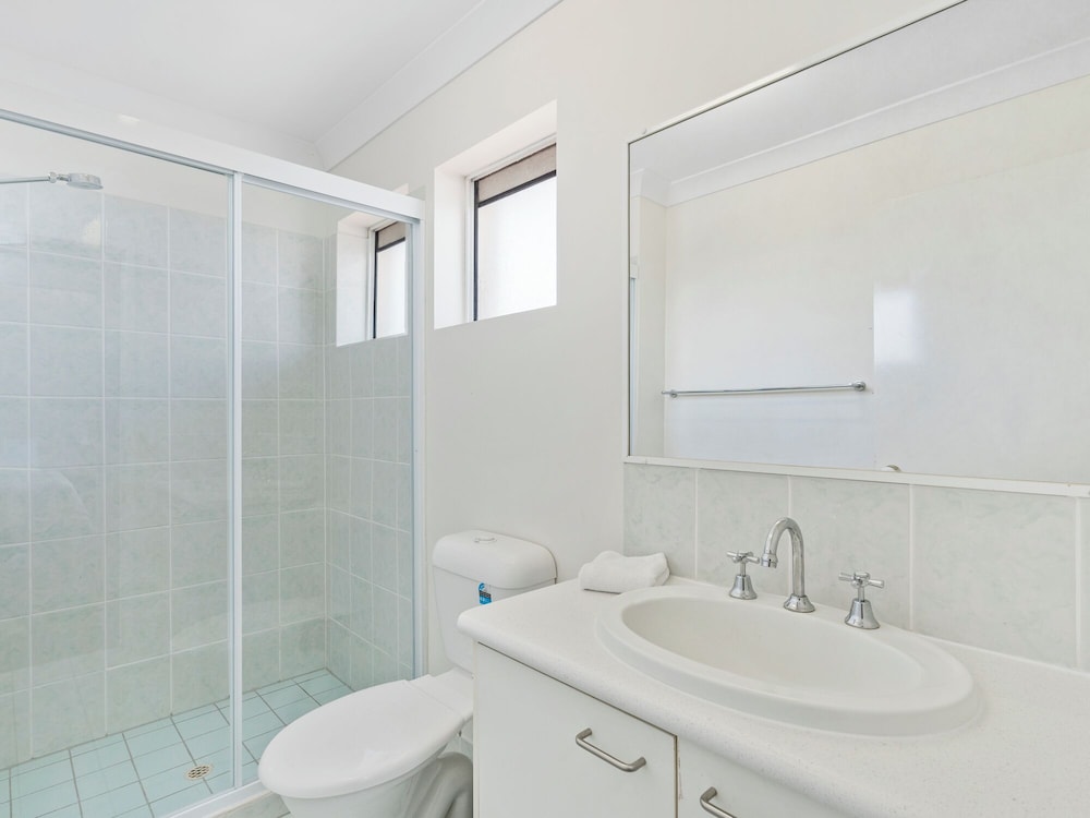 Bay Lodge - Private Apartments