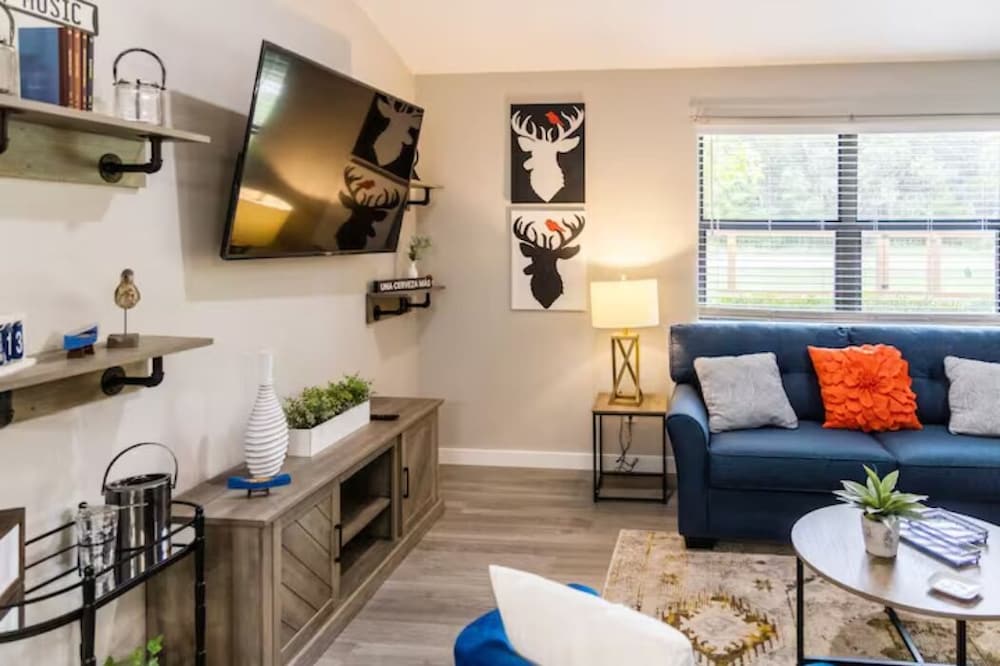 Canyon Lake Retreat by The Key Rentals
