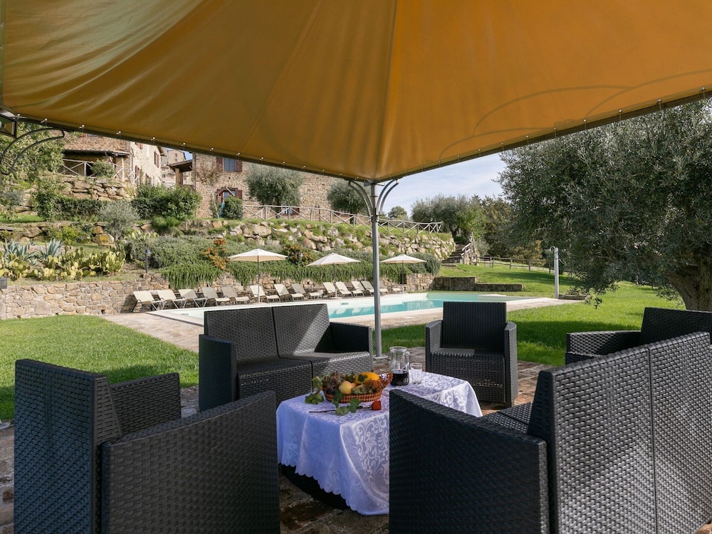 Villa in Umbria With Saltwater Pool