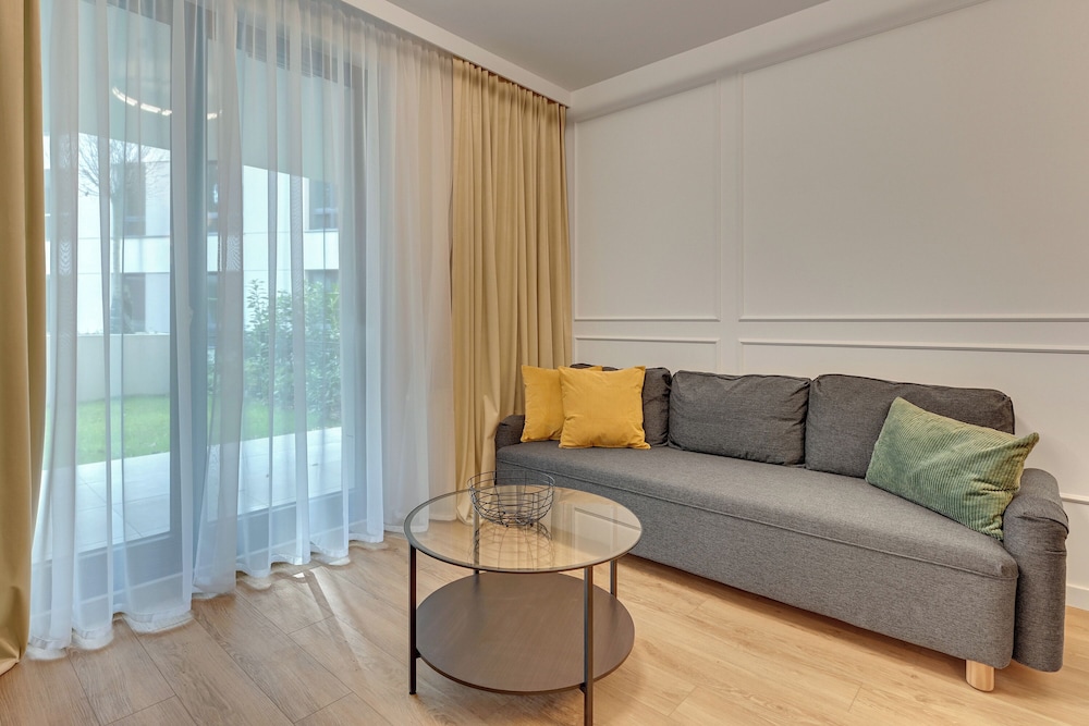 Lesna Sonata z ogrodem Grand Apartments