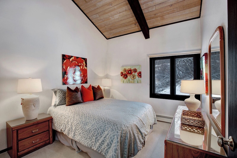 Snowmass Mountain by Snowmass Vacations