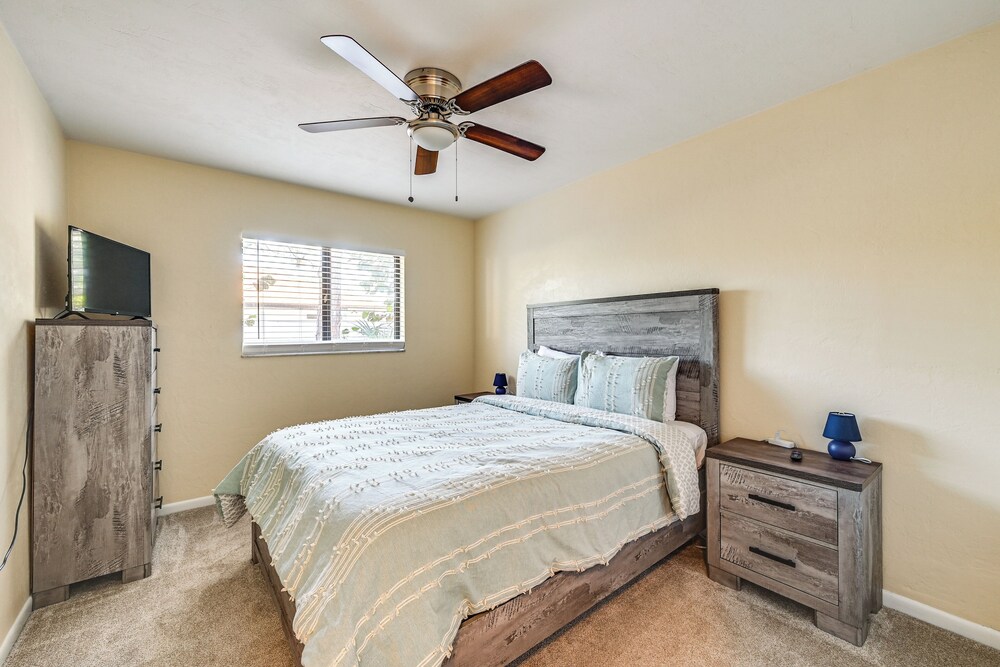 Hot Tub & Heated Pool: Bonita Springs Getaway!