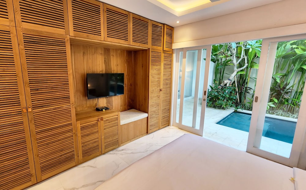 Sitara Villas Seminyak view 3
