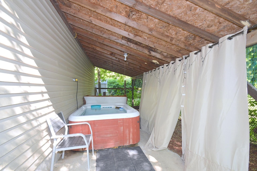 Broadway Cottage - Convenient Location!