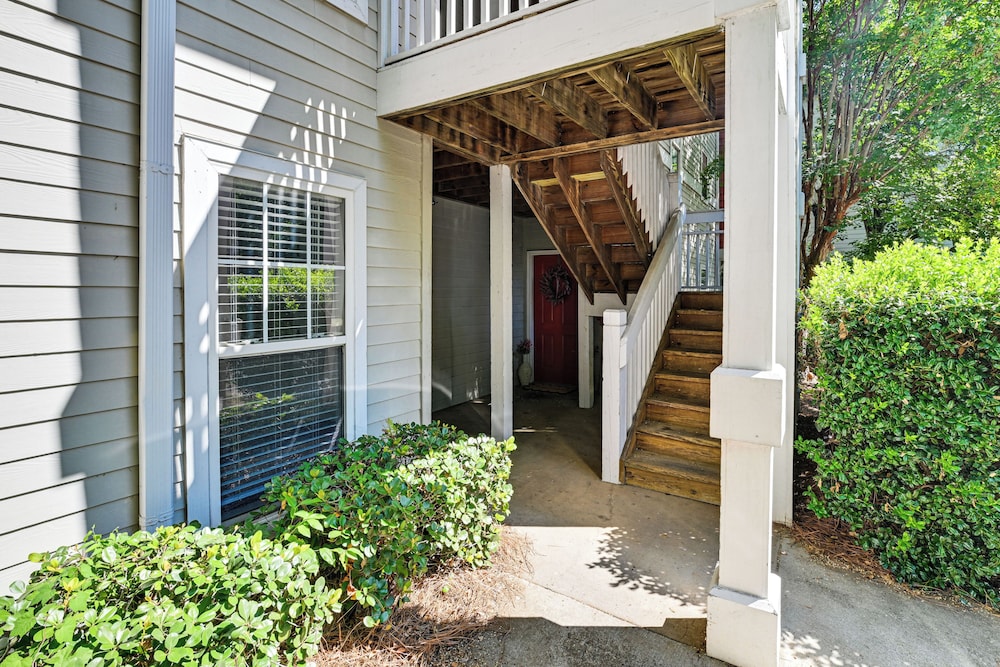 1/2 Mi to Bank of America Stadium: Uptown Condo!