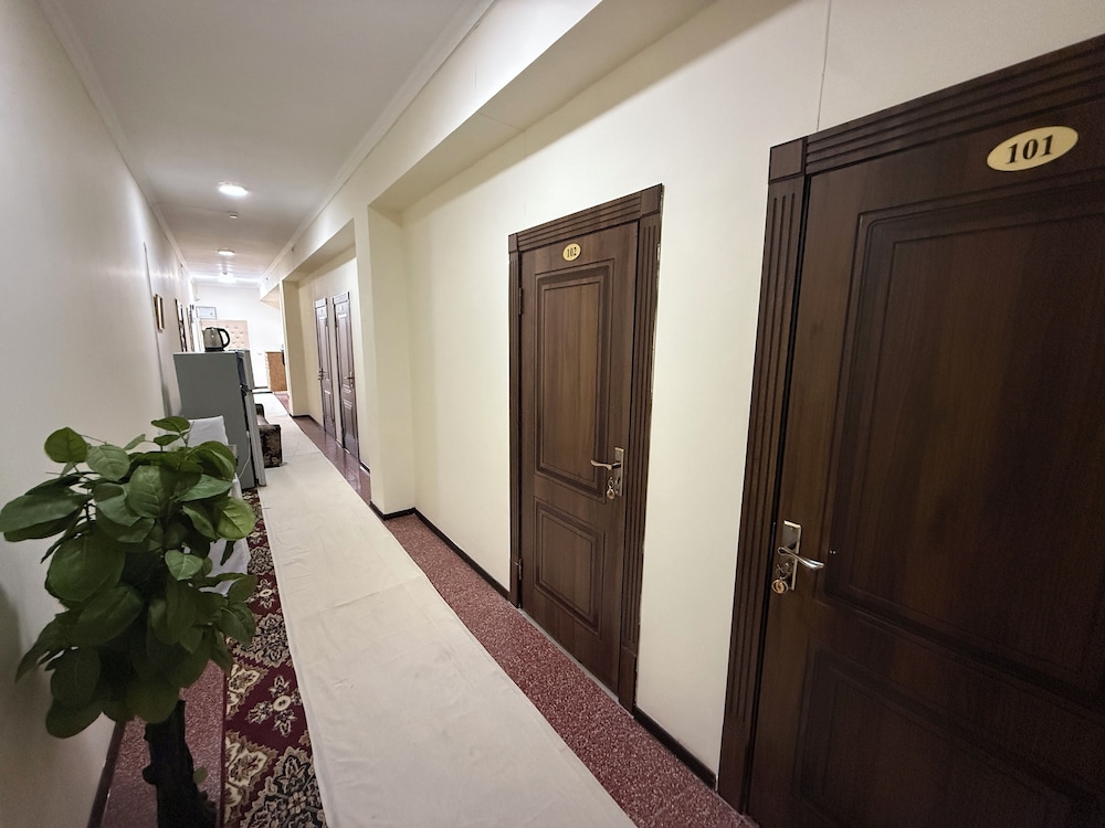 Mamnun Hotel