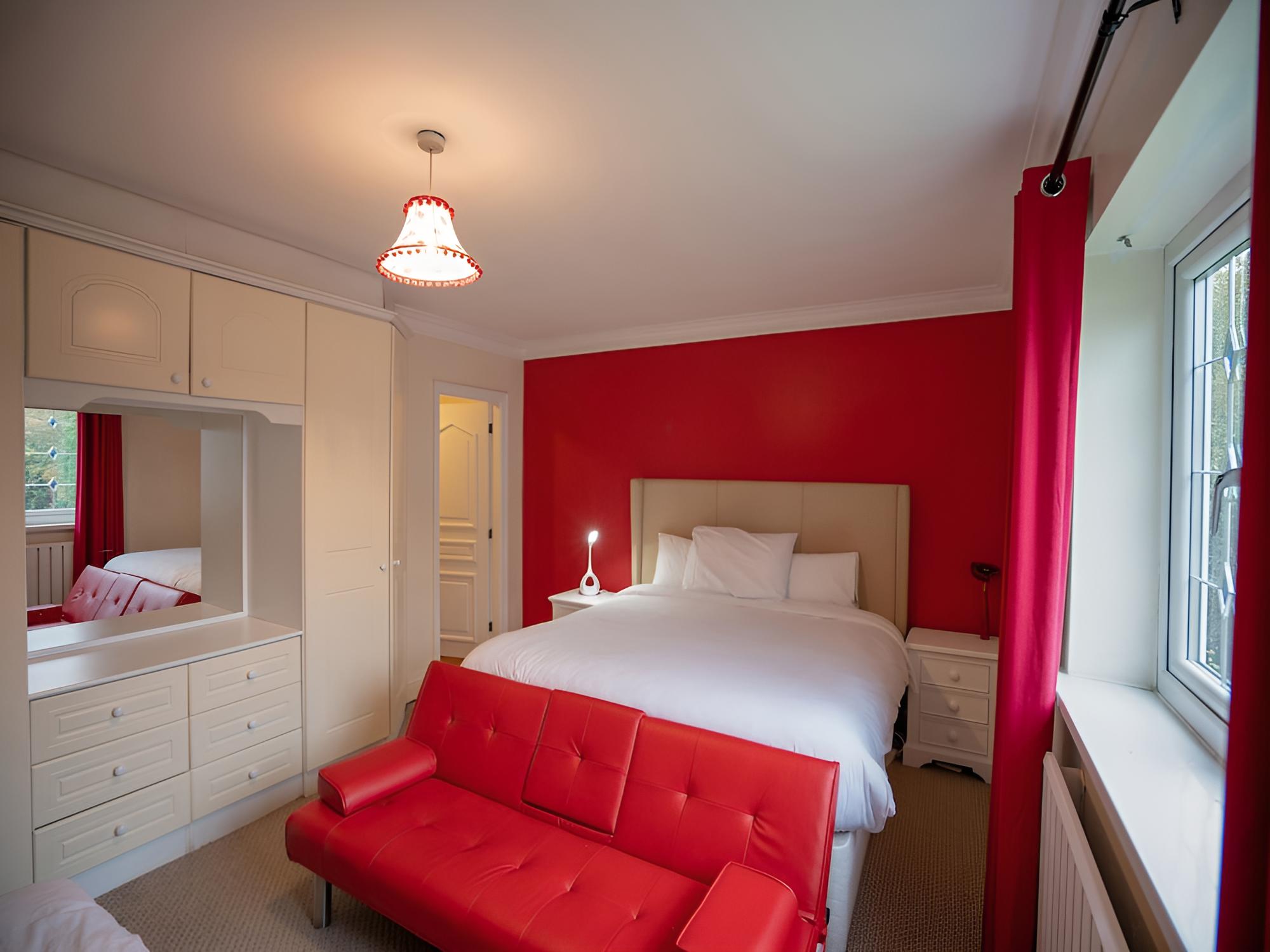 OakCroft GuestHouse Manchester Airport