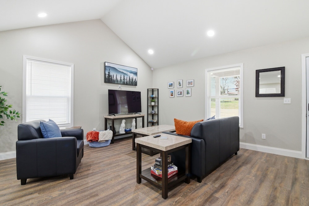 Bright and Cozy 4BR Home