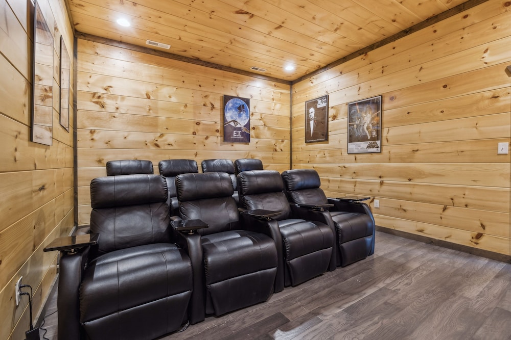 Eden Of The Smokies 5 Bedroom Cabin