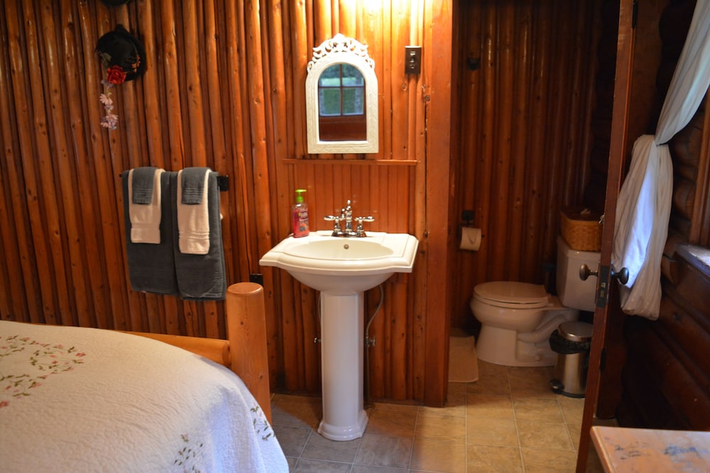 Copper Creek Inn at Mt Rainier