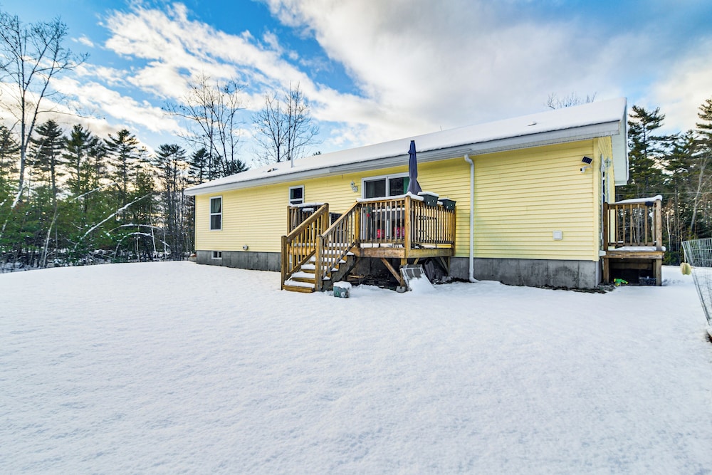 Near Skiing: Serene Harrison Retreat w/ Fire Pit