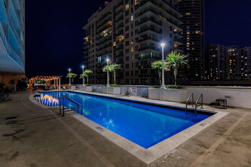 Modern Brickell Condo With Ocean City Views