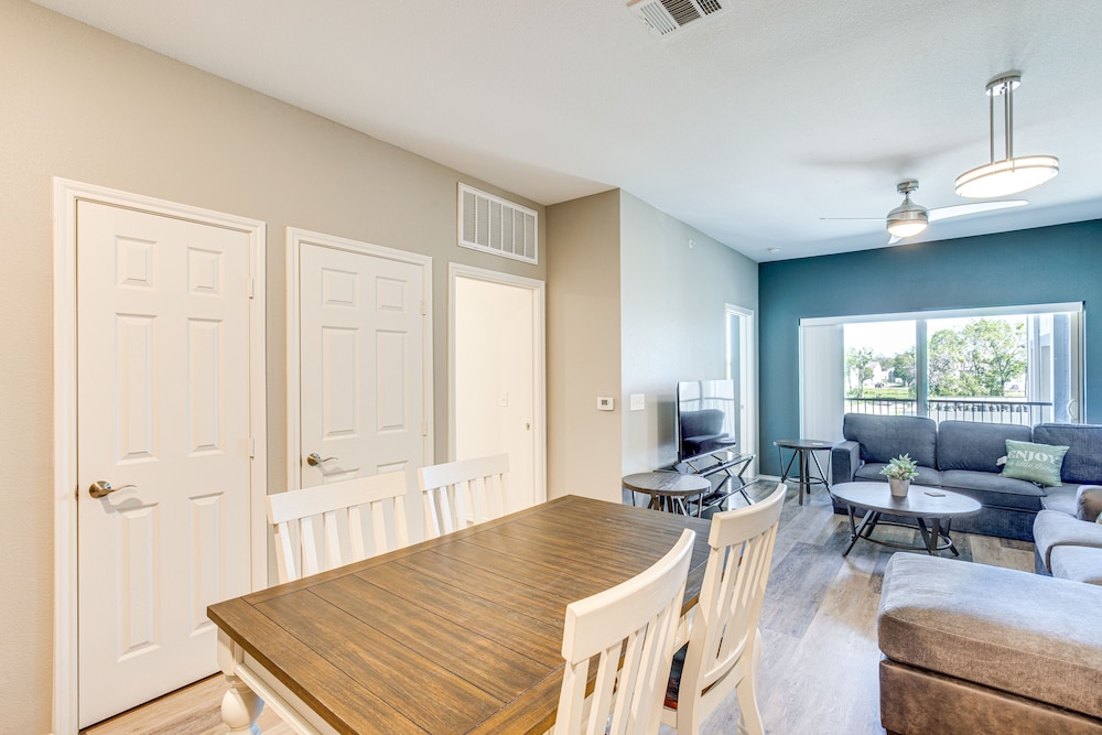 Close to Lakes, Parks & Winery: Bonham Apt view 5