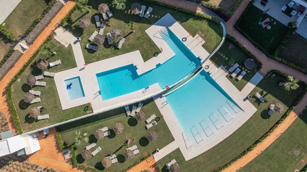 Modern Luxury Suite With Terrace in Higueron