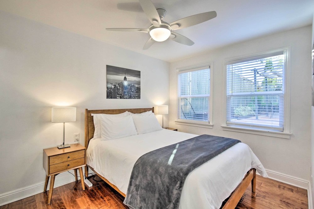 San Diego Apartment ~ 1 Mi to Gaslamp Quarter