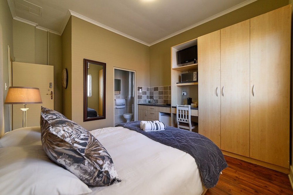 Leeuwenzee Guest House