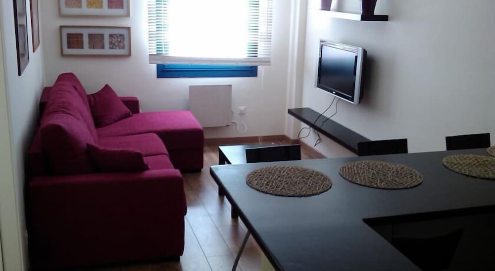 Apartamentos Reservas Leon