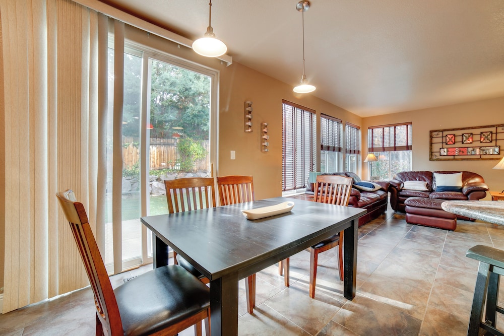 Ski Getaway w/ Hot Tub: Reno Home By Attractions