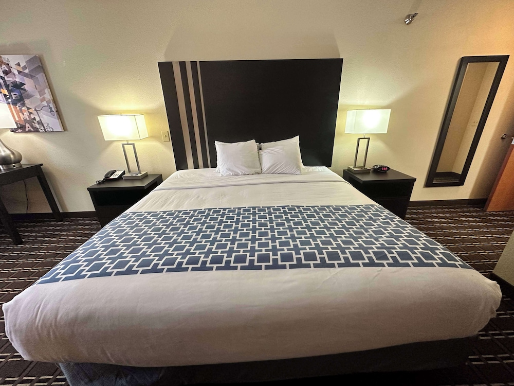 Best Western Plus Bass Hotel  Suites - Property Image 24