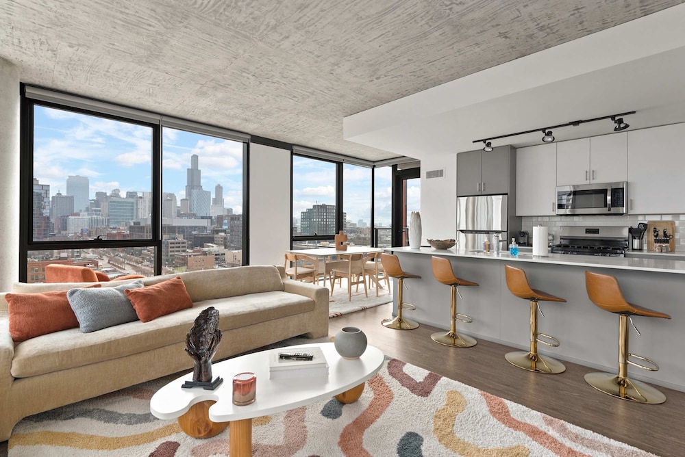 Design Views in Fulton Market The Frame