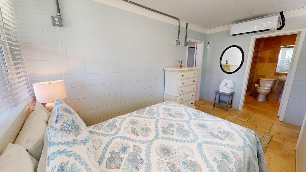 Peach on the Beach by Tybee Vacation Rentals