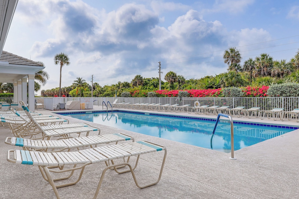Pool, Golf & Beach Access: Fort Pierce Condo!