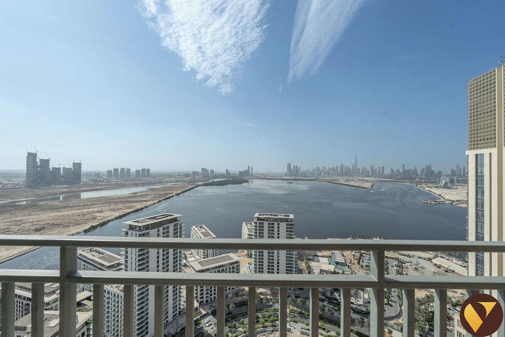 Icon Bay Creek Harbour Waterfront Living